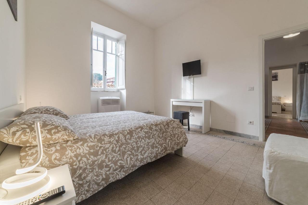 Colosseo & Colle Oppio Cozy Apartment Рим Екстериор снимка