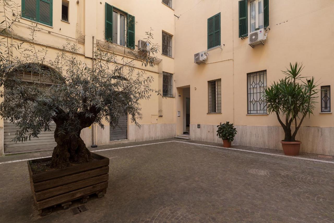 Colosseo & Colle Oppio Cozy Apartment Рим Екстериор снимка