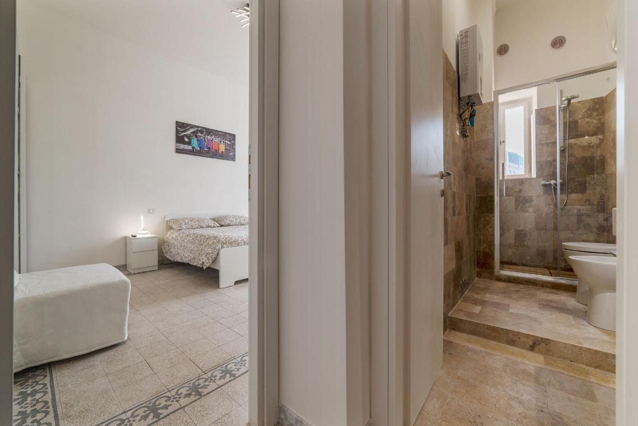 Colosseo & Colle Oppio Cozy Apartment Рим Екстериор снимка
