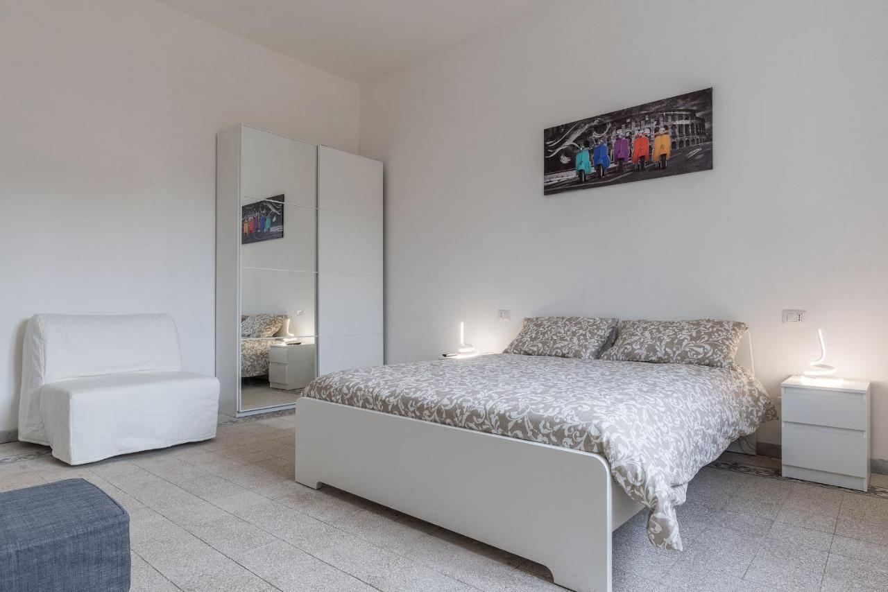Colosseo & Colle Oppio Cozy Apartment Рим Екстериор снимка